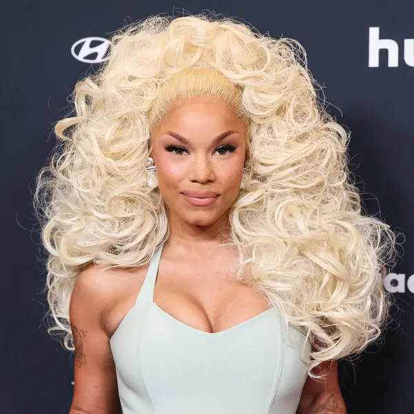 Şarkıcı-söz yazarı Tanner Adell, 27 Mart 2025 'te Beverly Hilton Hotel' de düzenlenen 36. Yıllık GLAAD Medya Ödülleri 'ne geliyor. (Fotoğraf: Xavier Collin / Image Press Agency)