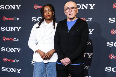 Nia DaCosta ve Danny Boyle, Sony Pictures Entertainment sunumunda '28 Yıl Sonra: The Bone Temple' filminin tanıtımını yapıyor..