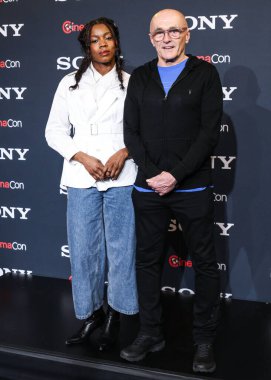 Nia DaCosta ve Danny Boyle, Sony Pictures Entertainment sunumunda '28 Yıl Sonra: The Bone Temple' filminin tanıtımını yapıyor..
