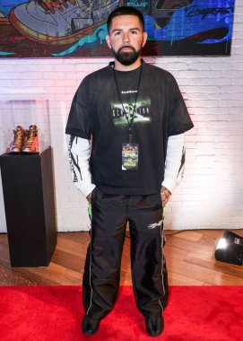 Amerikalı basketbolcu Alan Palesano (White Iverson), 1 Nisan 2025 tarihinde Las Vegas, Nevada, Las Vegas 'ta bulunan Luxor Hotel & Casino' daki HyperX Las Vegas 'ta düzenlenen Briarcliff Entertainment' in 'Sneaks' Showdown 'ına katılır.. 