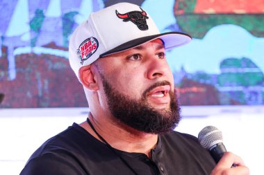 Amerikalı eski profesyonel futbolcu Hank Baskett, 1 Nisan 2025 tarihinde Las Vegas, Nevada, Las Vegas 'ta HyperX Arena Las Vegas' ta düzenlenen Briarcliff Entertainment 'in' Sneaks 'Showdown' una katıldı..