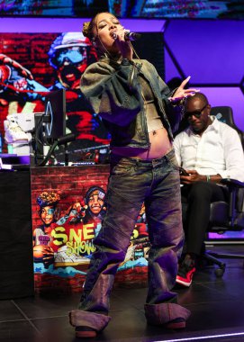 Amerikalı şarkıcı ve aktris Kiana Led (Kiana Lede), 1 Nisan 2025 tarihinde Las Vegas, Nevada, Las Vegas 'ta HyperX Las Vegas' ta düzenlenen Briarcliff Entertainment 'in 