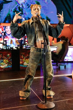 Amerikalı şarkıcı ve aktris Kiana Led (Kiana Lede), 1 Nisan 2025 tarihinde Las Vegas, Nevada, Las Vegas 'ta HyperX Las Vegas' ta düzenlenen Briarcliff Entertainment 'in 