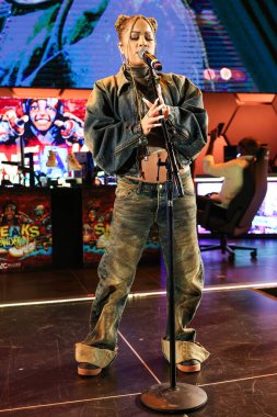 Amerikalı şarkıcı ve aktris Kiana Led (Kiana Lede), 1 Nisan 2025 tarihinde Las Vegas, Nevada, Las Vegas 'ta HyperX Las Vegas' ta düzenlenen Briarcliff Entertainment 'in 