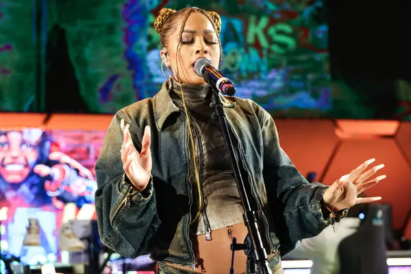 Amerikalı şarkıcı ve aktris Kiana Led (Kiana Lede), 1 Nisan 2025 tarihinde Las Vegas, Nevada, Las Vegas 'ta HyperX Las Vegas' ta düzenlenen Briarcliff Entertainment 'in 