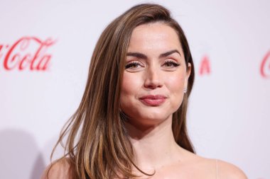 Yılın Aksiyon Yıldızı ödüllü Kübalı-İspanyol aktris Ana De Armas, 3 Nisan 2025 'te ABD' nin Nevada eyaletinin Las Vegas kentindeki Caesars Palace kentindeki Omnia Gece Kulübü 'nde düzenlenen Sinema Konseri 2025 Büyük Ekran Başarı Ödülleri için geldi..