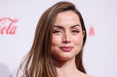 Yılın Aksiyon Yıldızı ödüllü Kübalı-İspanyol aktris Ana De Armas, 3 Nisan 2025 'te ABD' nin Nevada eyaletinin Las Vegas kentindeki Caesars Palace kentindeki Omnia Gece Kulübü 'nde düzenlenen Sinema Konseri 2025 Büyük Ekran Başarı Ödülleri için geldi..