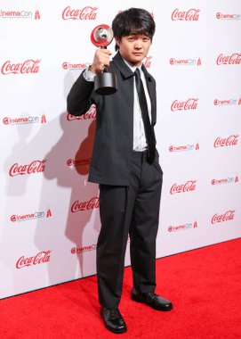 Yarının Yıldızı ödülünü kazanan Ben Wang, CinemaCon Büyük Ekran Başarı Ödülleri 'ne Ceasars Palace' daki Omnia Gece Kulübü CinemaCon 'da, Cinema United' ın resmi kongresi sırasında, 3 Nisan 2025 tarihinde Las Vegas, Nevada, ABD 'de katılmıştır..