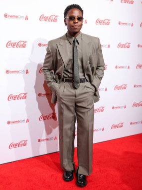 David Jonsson, Yeni Nesil Ödülü sahibi, CinemaCon Big Screen Achievement Awards at Omnia Nightclub at Caesars Palace, the official Congress of CinemaCon, Cinema United, 3 Nisan 2025 tarihinde Las Vegas, Nevada, ABD.