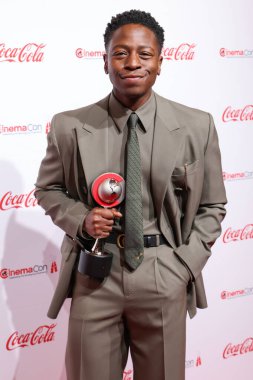 David Jonsson, Yeni Nesil Ödülü sahibi, CinemaCon Big Screen Achievement Awards at Omnia Nightclub at Caesars Palace, the official Congress of CinemaCon, Cinema United, 3 Nisan 2025 tarihinde Las Vegas, Nevada, ABD.