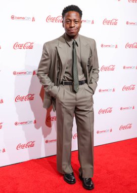 David Jonsson, Yeni Nesil Ödülü sahibi, CinemaCon Big Screen Achievement Awards at Omnia Nightclub at Caesars Palace, the official Congress of CinemaCon, Cinema United, 3 Nisan 2025 tarihinde Las Vegas, Nevada, ABD.