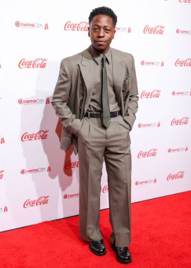 David Jonsson, Yeni Nesil Ödülü sahibi, CinemaCon Big Screen Achievement Awards at Omnia Nightclub at Caesars Palace, the official Congress of CinemaCon, Cinema United, 3 Nisan 2025 tarihinde Las Vegas, Nevada, ABD.