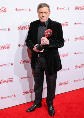 Amerikalı aktör Mark Hamill, Cinema United 'ın resmi toplantısı olan Caesars Palace' daki Omnia Gece Kulübü 'nde 3 Nisan 2025 tarihinde Las Vegas, Nevada, ABD' de düzenlenen CinemaCon Büyük Ekran Başarı Ödülleri 'ne katılır..