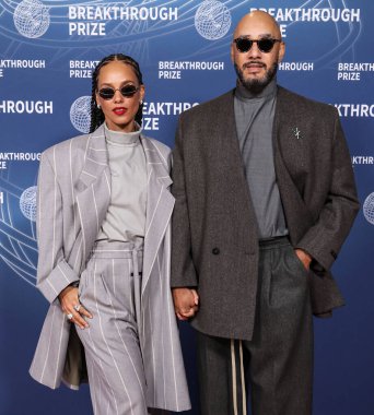 Alicia Keys ve kocası Swizz Beatz, 5 Nisan 2025 'te Santa Monica, Los Angeles, Kaliforniya, ABD' de Barker Hangar 'da düzenlenen 11..