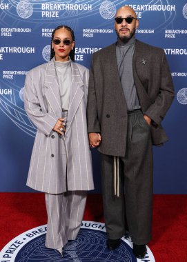 Alicia Keys ve kocası Swizz Beatz, 5 Nisan 2025 'te Santa Monica, Los Angeles, Kaliforniya, ABD' de Barker Hangar 'da düzenlenen 11..