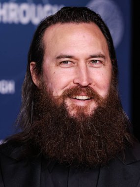 Danny Fujikawa, 5 Nisan 2025 'te Barker Hangarı' nda düzenlenen 11. Yıllık Büyük Buluş Ödül Töreni 'ne geliyor..