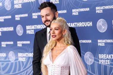 Matthew Rutler ve partneri Christina Aguilera, 5 Nisan 2025 'te Santa Monica, Los Angeles, Kaliforniya, ABD' de Barker Hangar 'da düzenlenen 11..