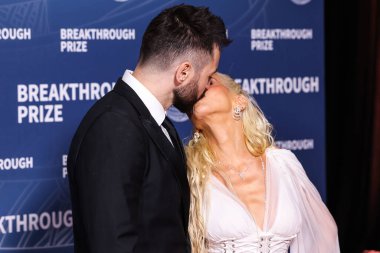 Matthew Rutler ve partneri Christina Aguilera, 5 Nisan 2025 'te Santa Monica, Los Angeles, Kaliforniya, ABD' de Barker Hangar 'da düzenlenen 11..