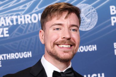 Bay Beast (Jimmy Donaldson), 5 Nisan 2025 'te Santa Monica, Los Angeles, Kaliforniya, ABD' de Barker Hangar 'da düzenlenen 11.. 