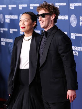 Priscilla Chan ve Meta Mark Zuckerberg 'in eşi / CEO' su, 5 Nisan 2025 'te Santa Monica, Los Angeles, Kaliforniya, ABD' de Barker Hangar 'da düzenlenen 11..    