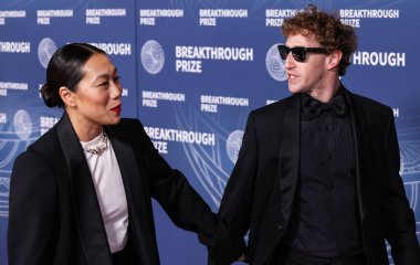 Priscilla Chan ve Meta Mark Zuckerberg 'in eşi / CEO' su, 5 Nisan 2025 'te Santa Monica, Los Angeles, Kaliforniya, ABD' de Barker Hangar 'da düzenlenen 11..    