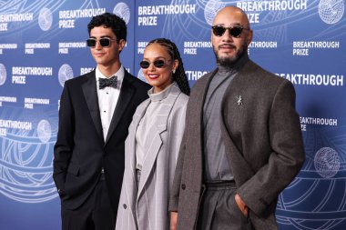 Taj Gillin, Alicia Keys ve Swizz Beatz, 5 Nisan 2025 'te Santa Monica, Los Angeles, Kaliforniya, ABD' deki Barker Hangar 'da düzenlenen 11..   