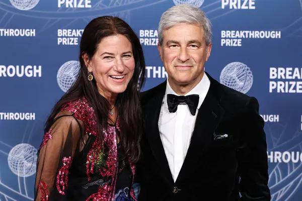 Katherine Ross ve Michael Govan, 5 Nisan 2025 'te Santa Monica, Los Angeles, Kaliforniya, ABD' de Barker Hangarı 'nda düzenlenen 11.. 