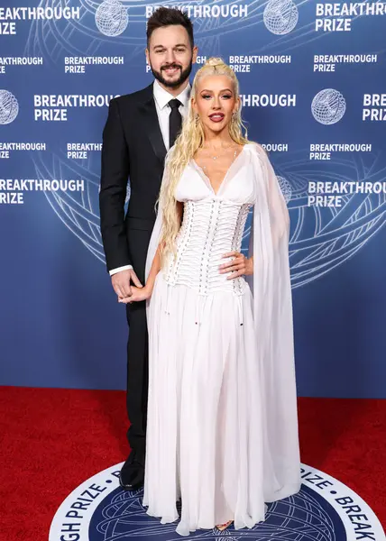 Matthew Rutler ve partneri Christina Aguilera, 5 Nisan 2025 'te Santa Monica, Los Angeles, Kaliforniya, ABD' de Barker Hangar 'da düzenlenen 11..