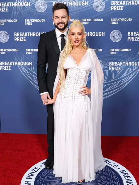 Matthew Rutler ve partneri Christina Aguilera, 5 Nisan 2025 'te Santa Monica, Los Angeles, Kaliforniya, ABD' de Barker Hangar 'da düzenlenen 11..