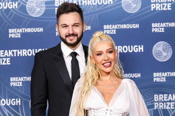 Matthew Rutler ve partneri Christina Aguilera, 5 Nisan 2025 'te Santa Monica, Los Angeles, Kaliforniya, ABD' de Barker Hangar 'da düzenlenen 11..
