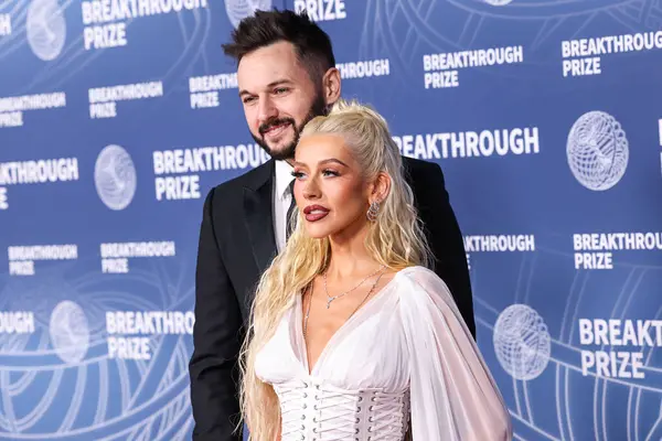 Matthew Rutler ve partneri Christina Aguilera, 5 Nisan 2025 'te Santa Monica, Los Angeles, Kaliforniya, ABD' de Barker Hangar 'da düzenlenen 11..