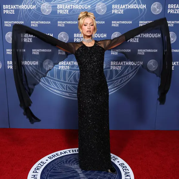 Paris Hilton, 5 Nisan 2025 'te Barker Hangarı' nda düzenlenen 11. Yıllık Büyük Buluş Ödül Töreni 'ne geliyor..