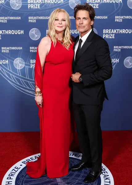 Sheryl Berkoff ve kocası Rob Lowe, 5 Nisan 2025 'te Santa Monica, Los Angeles, Kaliforniya, ABD' de Barker Hangar 'da düzenlenen 11..     