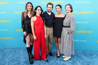 Iman Karram, AJ Mendez, Michael Angarano, Maya Erskine ve Rosalind Chao, 7 Nisan 2025 'te Los Angeles, Kaliforniya, ABD' de Vista Tiyatrosu 'nda düzenlenen Los Angeles Dikey Entertainment' in 'Sacramento' sunun özel gösterimine geldiler..