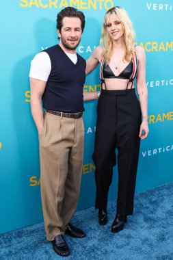 Michael Angarano ve Kristen Stewart, 7 Nisan 2025 'te Los Angeles, Kaliforniya, ABD' deki Vista Tiyatrosu 'nda düzenlenen Dikey Eğlence' nin Sacramento 'sunun Los Angeles Özel Gösterimi' ne geldiler..