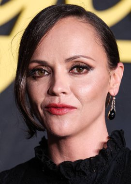Christina Ricci, 10 Nisan 2025 'te Hollywood, Los Angeles, Kaliforniya, ABD' de bulunan Şaban Medya Merkezi 'ndeki Wolf Theatre' da düzenlenen 'YellowJackets' 3.. 