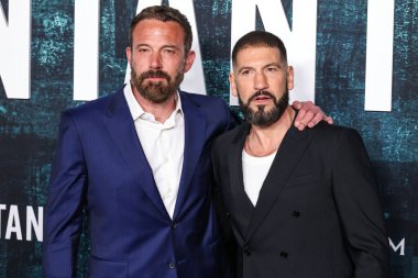 Ben Affleck ve Jon Bernthal 16 Nisan 2025 'te Hollywood, Los Angeles, Kaliforniya, ABD' de bulunan TCL Çin Tiyatrosu IMAX 'te düzenlenen' The Accountant 2 'adlı Amazon MGM Stüdyolarının Los Angeles Premiere' ine geldiler..