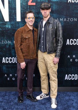 Dan Bucatinsky ve oğlu Jonah Bucatinsky, 16 Nisan 2025 'te Hollywood, Los Angeles, Kaliforniya, ABD' de bulunan TCL Çin Tiyatrosu IMAX 'te düzenlenen Amazon MGM Stüdyolarının Los Angeles Premiere' i 'The Accountant 2' ye geldiler..