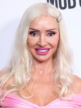 Beki Colada, 23 Nisan 2025 'te Hollywood, Los Angeles, Kaliforniya, ABD' deki Harmony Gold Tiyatrosu 'nda düzenlenen Lionsgate' in 