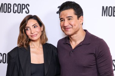 Courtney Mazza Lopez ve kocası Mario Lopez, 23 Nisan 2025 'te Hollywood, Los Angeles, Kaliforniya, ABD' deki Harmony Gold Tiyatrosu 'nda düzenlenen Lionsgate' in 