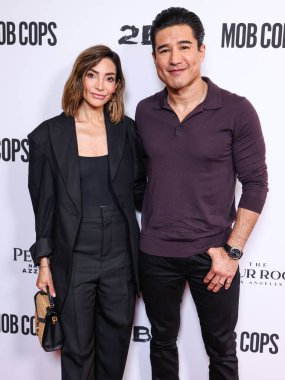 Courtney Mazza Lopez ve kocası Mario Lopez, 23 Nisan 2025 'te Hollywood, Los Angeles, Kaliforniya, ABD' deki Harmony Gold Tiyatrosu 'nda düzenlenen Lionsgate' in 