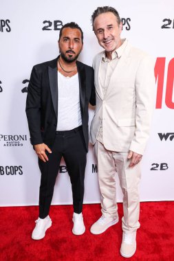 Danny A. Abeckaser ve David Arquette, 23 Nisan 2025 'te Hollywood, Los Angeles, Kaliforniya, ABD' deki Harmony Gold Tiyatrosu 'nda düzenlenen Lionsgate' in Mafya Polisleri 'nin Los Angeles galasına geldiler..