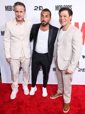 David Arquette, Danny A. Abeckaser ve Jeremy Luke, 23 Nisan 2025 'te Hollywood, Los Angeles, Kaliforniya, ABD' de bulunan Harmony Gold Theater 'da düzenlenen Lionsgate' in 'Mob Cops' adlı filminin Los Angeles galasına geldiler.. 