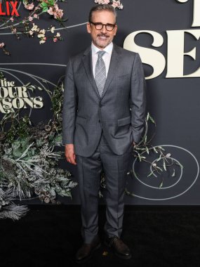 Amerikalı aktör ve komedyen Steve Carell, Netflix 'in' The Four Seasons 'sezonunun Los Angeles Premiere' ine 24 Nisan 2025 'te Amerika Yönetmenler Birliği' ndeki DGA Tiyatro Kompleksi 'ne geldi..     