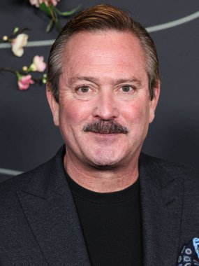 Amerikalı komedyen, aktör ve senarist Thomas Lennon, Netflix 'in 