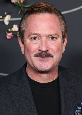 Amerikalı komedyen, aktör ve senarist Thomas Lennon, Netflix 'in 