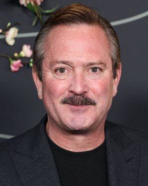 Amerikalı komedyen, aktör ve senarist Thomas Lennon, Netflix 'in 