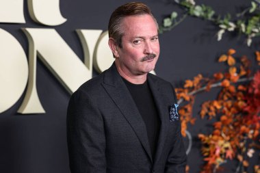 Amerikalı komedyen, aktör ve senarist Thomas Lennon, Netflix 'in 