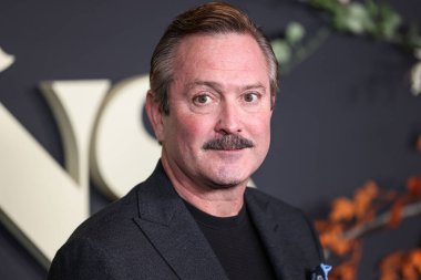 Amerikalı komedyen, aktör ve senarist Thomas Lennon, Netflix 'in 