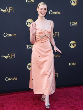 Amerikalı aktris Elle Fanning, 26 Nisan 2025 'te Dolby Tiyatrosu' nda düzenlenen 50. Yıllık AFI (Amerikan Film Enstitüsü) Yaşam Boyu Başarı Ödülü 'ne ulaştı..